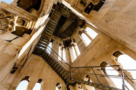 diocletian's palace - Inside the Bell Tower of Saint Duje Cathedral in Split, Croatia Photographie de stock - Aubaine LD & Abonnement, Code: 400-06457307