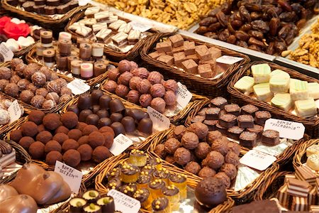 Chocolate in the Boqueria market in Barcelona, Spain Photographie de stock - Aubaine LD & Abonnement, Code: 400-06457888