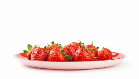 simsearch:400-04277002,k - Strawberries on a plate isolated over white background Stock Photo - Budget Royalty-Free & Subscription, Code: 400-06459815