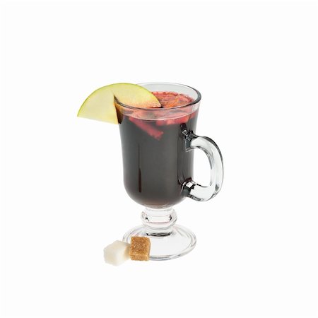 simsearch:400-06464230,k - Mulled wine in a transparent cup. Isolated on white. Foto de stock - Royalty-Free Super Valor e Assinatura, Número: 400-06464231