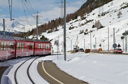 simsearch:400-07680071,k - Winter scene near railway crossing at the Bernina Pass. Photographie de stock - Aubaine LD & Abonnement, Code: 400-06464318