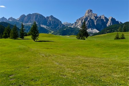 view of the mount alta badia  - Italy Foto de stock - Royalty-Free Super Valor e Assinatura, Número: 400-06460944