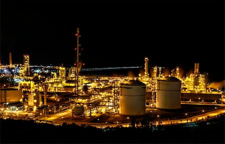 simsearch:400-05704939,k - Night scene of chemical plant , "Maptaphut industrial" , Eastern of Thailand Stock Photo - Budget Royalty-Free & Subscription, Code: 400-06463069