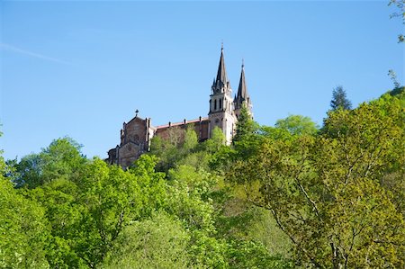 simsearch:400-05106636,k - ancient church of Covadonga in Asturias Spain Stockbilder - Microstock & Abonnement, Bildnummer: 400-06475702