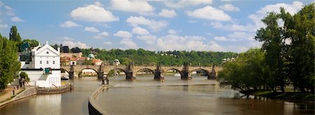 simsearch:400-06393299,k - Panorama of the Charles bridge in PRague Photographie de stock - Aubaine LD & Abonnement, Code: 400-06477562