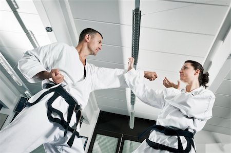 An image of a woman and a man fighting Stockbilder - Microstock & Abonnement, Bildnummer: 400-06478179