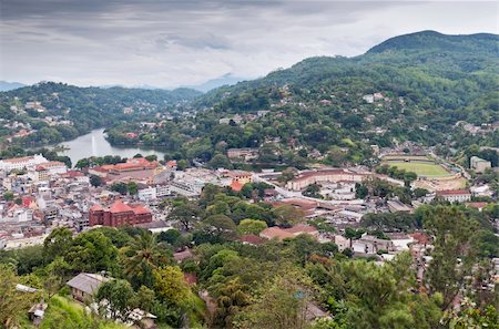 Kandy - second largest city located in the Central Province, Sri Lanka. Photographie de stock - Aubaine LD & Abonnement, Code: 400-06478797