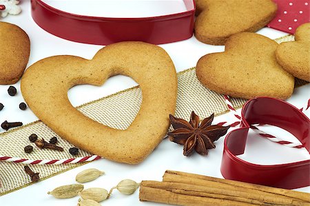 Composition of heart shape cookies and spices. Stockbilder - Microstock & Abonnement, Bildnummer: 400-06485468