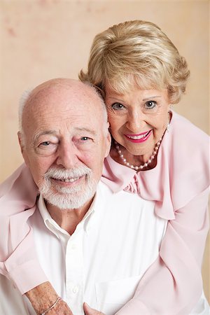 simsearch:400-04065020,k - Studio portrait of a beautiful senior couple in love. Foto de stock - Royalty-Free Super Valor e Assinatura, Número: 400-06485571