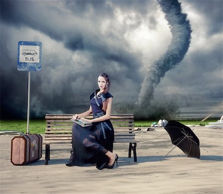 woman,waiting a bus and tornado (photo and hand-drawing elements compilation) Foto de stock - Super Valor sin royalties y Suscripción, Código: 400-06481956