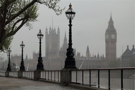 Big Ben & Houses of Parliament, view in fog Stock Photo - Budget Royalty-Free & Subscription, Code: 400-06513803