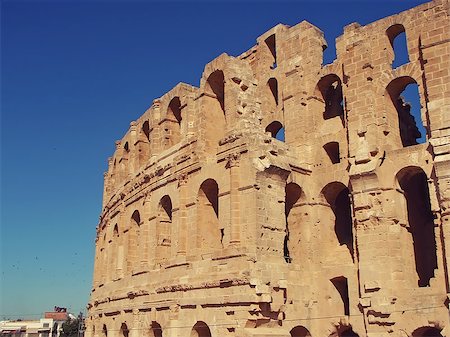 simsearch:400-05892140,k - Arch Coliseum in the amphitheater of Tunisia Photographie de stock - Aubaine LD & Abonnement, Code: 400-06524122