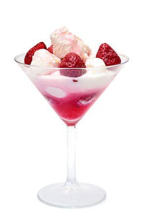 simsearch:400-06394839,k - Ice Cream with Strawberries, isolated on white Foto de stock - Super Valor sin royalties y Suscripción, Código: 400-06525789