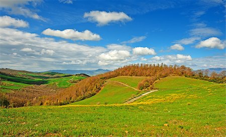 simsearch:400-06415579,k - Farmhouses on the Slopes of the Apennines, Italy Fotografie stock - Microstock e Abbonamento, Codice: 400-06529877