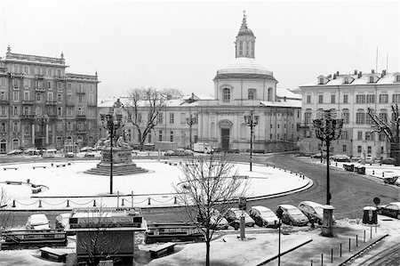Winter landscape of Carlina's square Turin Italy Foto de stock - Royalty-Free Super Valor e Assinatura, Número: 400-06520113