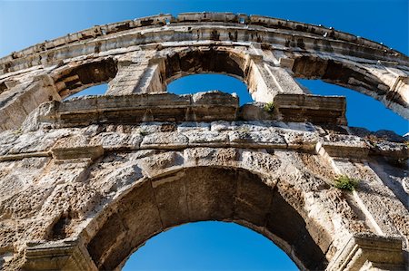 simsearch:400-04572284,k - Ancient Roman Amphitheater in Pula, Istria, Croatia Stock Photo - Budget Royalty-Free & Subscription, Code: 400-06520122