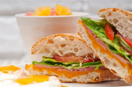 simsearch:400-06641159,k - fresh ciabatta panini sandwich with eggs tomato lettuce Foto de stock - Super Valor sin royalties y Suscripción, Código: 400-06522383