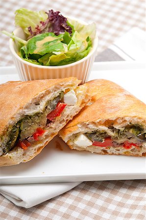 simsearch:400-06641159,k - Italian ciabatta panini sandwichwith with vegetable and feta cheese Foto de stock - Super Valor sin royalties y Suscripción, Código: 400-06530310