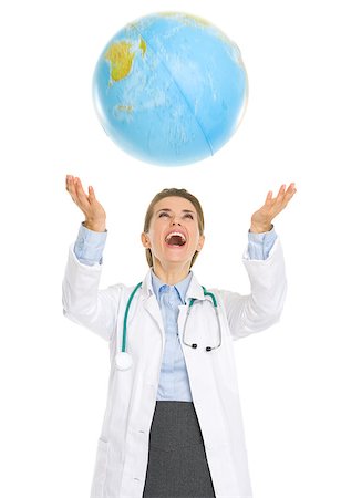 eco travel - Happy medical doctor woman throws up globe Foto de stock - Super Valor sin royalties y Suscripción, Código: 400-06556172