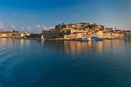 Porto Ferraio city panorama, Elba, Tuscany, Italy Foto de stock - Super Valor sin royalties y Suscripción, Código: 400-06558124