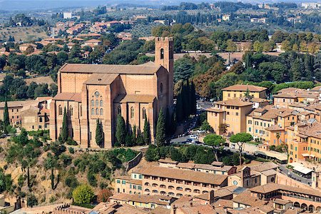 simsearch:400-06568105,k - Aerial View on Rooftops and Houses of Siena, Tuscany, Italy Stockbilder - Microstock & Abonnement, Bildnummer: 400-06558227