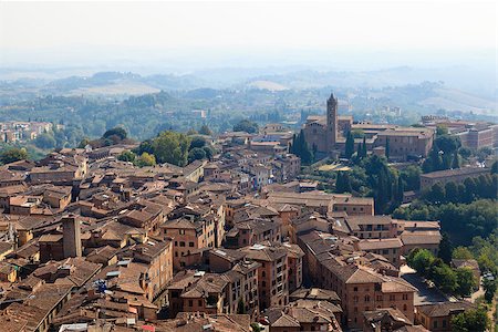 simsearch:400-06568105,k - Aerial View on the City of Siena and Nearby Hills, Tuscany, Italy Stockbilder - Microstock & Abonnement, Bildnummer: 400-06558221