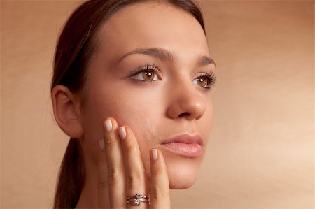 richscalzo (artist) - Portrait of young woman getting a spa treatment Foto de stock - Super Valor sin royalties y Suscripción, Código: 400-06553665