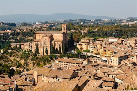 simsearch:400-06568105,k - Aerial View on Rooftops and Houses of Siena, Tuscany, Italy Stockbilder - Microstock & Abonnement, Bildnummer: 400-06564929