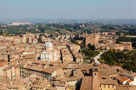 simsearch:400-06568105,k - Aerial View on Rooftops and Houses of Siena, Tuscany, Italy Stockbilder - Microstock & Abonnement, Bildnummer: 400-06564930