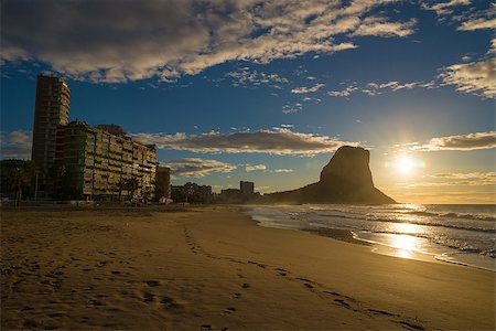 simsearch:400-06083036,k - Sunrise on the popular resort beach of Calpe, Costa Blanca, Spain Stock Photo - Budget Royalty-Free & Subscription, Code: 400-06566297