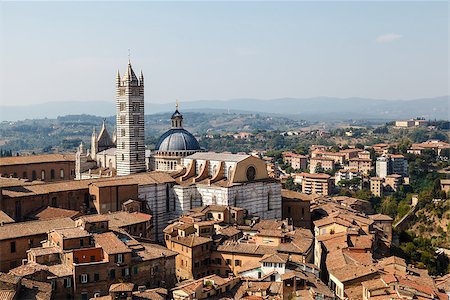 simsearch:400-06568105,k - Aerial View on Siena and Santa Maria Cathedral, Tuscany, Italy Stockbilder - Microstock & Abonnement, Bildnummer: 400-06560400