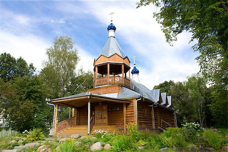 simsearch:400-06638923,k - Wooden monastery church, built in the woods. Yaroslavl, Russia Photographie de stock - Aubaine LD & Abonnement, Code: 400-06638925