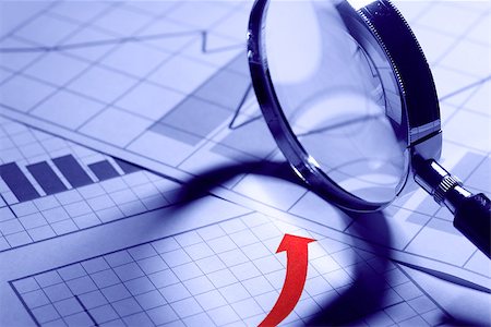 simsearch:400-06694744,k - Business concept. Magnifying glass on paper background with chart Fotografie stock - Microstock e Abbonamento, Codice: 400-06631999