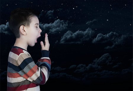 simsearch:400-05089381,k - Sleepy child that yawning. Night starry sky Foto de stock - Super Valor sin royalties y Suscripción, Código: 400-06644547