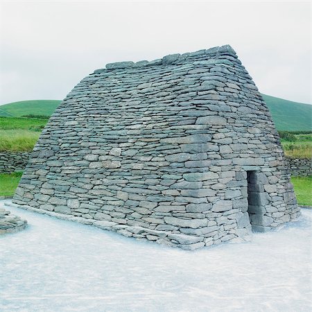 simsearch:400-05899180,k - Gallarus Oratory, County Kerry, Ireland Stock Photo - Budget Royalty-Free & Subscription, Code: 400-06640154