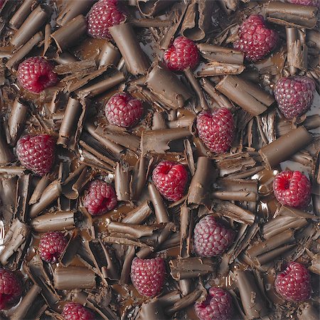 simsearch:400-06699634,k - raspberries with chocolate Foto de stock - Super Valor sin royalties y Suscripción, Código: 400-06640169