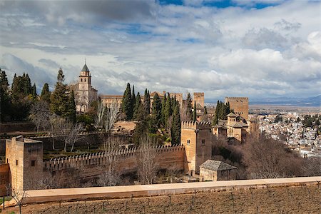 Gardens of La Alhambra in Granada, Spain Foto de stock - Super Valor sin royalties y Suscripción, Código: 400-06640818