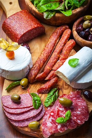 simsearch:400-06082979,k - Antipasto catering platter with different meat and cheese products Photographie de stock - Aubaine LD & Abonnement, Code: 400-06694632