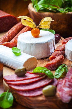 simsearch:400-06082979,k - Antipasto catering platter with different meat and cheese products Photographie de stock - Aubaine LD & Abonnement, Code: 400-06694633