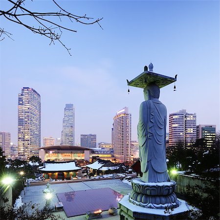 Bongeunsa Temple in the Gangnam District of Seoul, Korea. Fotografie stock - Microstock e Abbonamento, Codice: 400-06694933