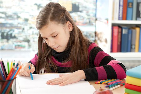 pencil painting pictures images kids - Little girl painting a picture in her exercise book Foto de stock - Super Valor sin royalties y Suscripción, Código: 400-06695003