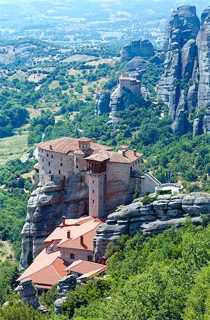 The Meteora - important rocky monasteries complex in Greece Foto de stock - Super Valor sin royalties y Suscripción, Código: 400-06696237