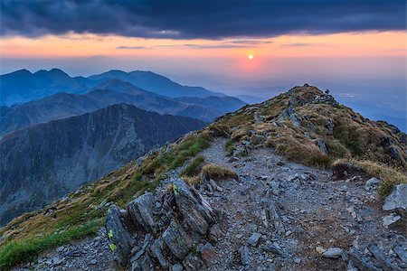 simsearch:400-07302061,k - sunset over the Fagaras Mountains, Romania. View from Negoiu Peak  2535m. Foto de stock - Royalty-Free Super Valor e Assinatura, Número: 400-06696477