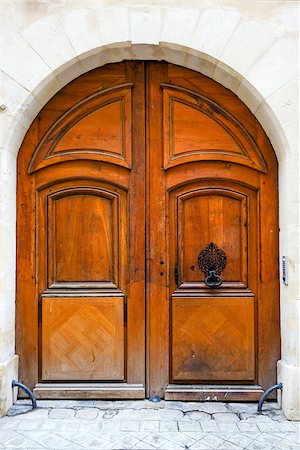 Old wooden door with metal handle Stock Photo - Budget Royalty-Free & Subscription, Code: 400-06697601