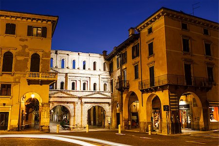 Ancient Roman Porta Borsari Gate in Verona at Night, Veneto, Italy Stock Photo - Budget Royalty-Free & Subscription, Code: 400-06699009