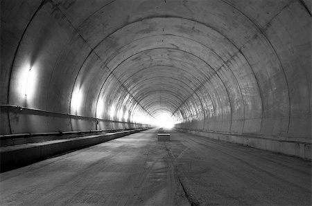 Railway tunnel under construction. Black and white Foto de stock - Royalty-Free Super Valor e Assinatura, Número: 400-06699565