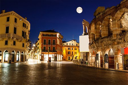 Full Moon above Piazza Bra and Ancient Roman Amphitheater in Verona, Italy Stock Photo - Budget Royalty-Free & Subscription, Code: 400-06692564