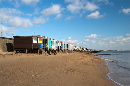 simsearch:400-07832547,k - Beach Huts at Thorpe Bay, near Southend-on-Sea, Essex, England Fotografie stock - Microstock e Abbonamento, Codice: 400-06701057