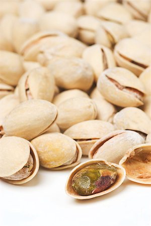 simsearch:400-07210943,k - Background of many ripe pistachio, close up Stock Photo - Budget Royalty-Free & Subscription, Code: 400-06736256