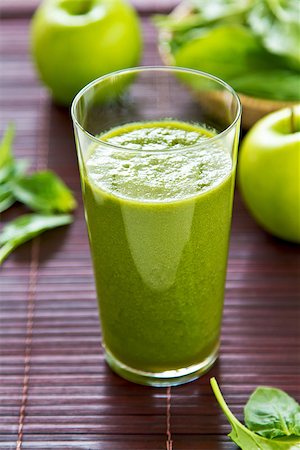 smoothie apple - Spinach with Green apple ,and celery smoothie Stock Photo - Budget Royalty-Free & Subscription, Code: 400-06736504